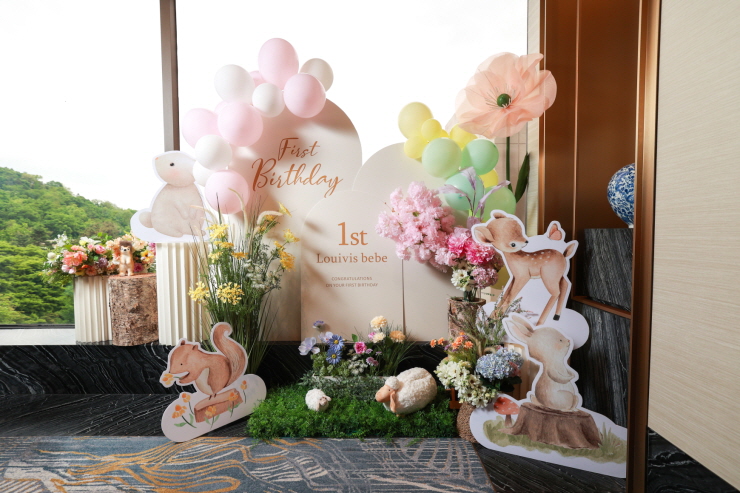 [MODERN] 포토존(금룡 금봉)